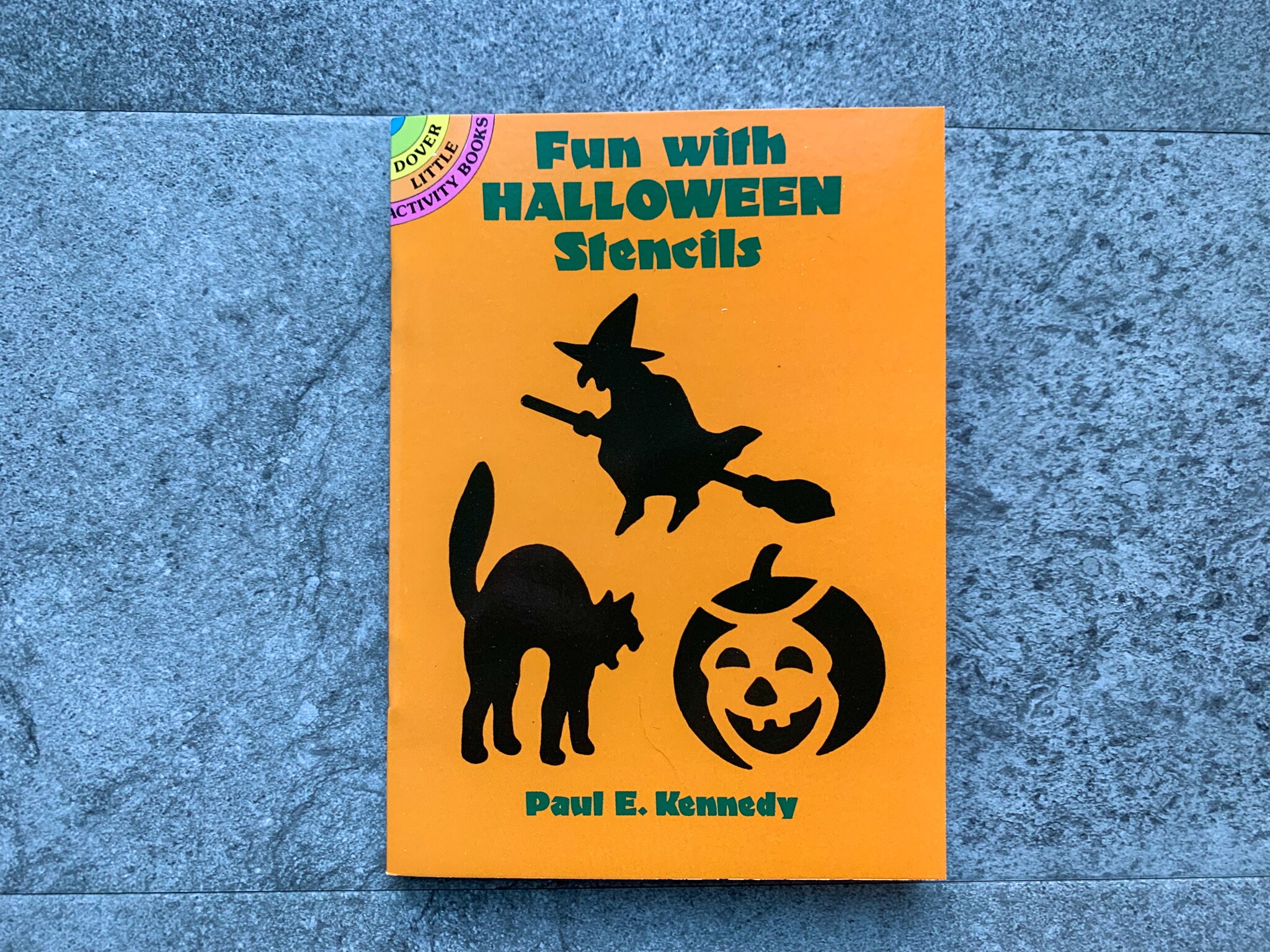 personeel George Stevenson over Vintage 90s Dover Little Activity Books Fun with Halloween - Etsy België personeel George Stevenson over Vintage 90s Dover Little Activity Books Fun with Halloween - Etsy België