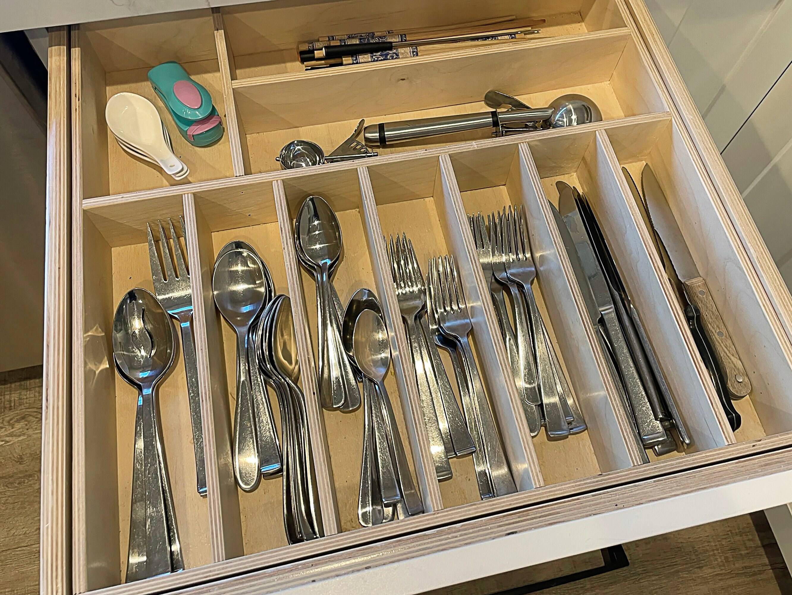 Hardware Resources AU021-B24 24 Drop-In Utensil Drawer Insert