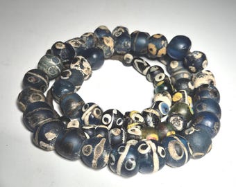 Antique glass bead necklace with eye beads – Islamic period, Mali collection – 59 beads, 68 cm, rare trade beads from West Africa