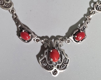 Vintage Traditional Costume Necklace 835 Silver | Natural Red Coral Cabochons | Dirndl Bavarian Oktoberfest Jewelry I SR1230