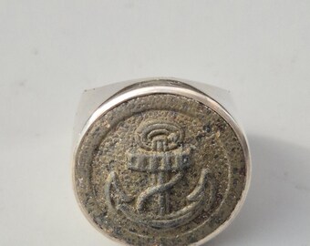 Silver signet ring with historical button – anchor motif, German origin, size 57 – Tribal Spirit Schmuckrausch Vintage 1864