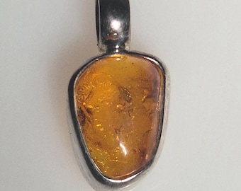 Small Amber Pendant Silver 925 – Tribal Spirit – Dark Honey – Natural Drop with Sunburst – 20.6mm – Unique – 1728
