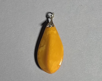 Art Deco Baltic Amber Pendant Butterscotch Amber Natural Untreated Amber Schmuckrausch Vintage 0854