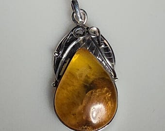 Amber pendant, drop cabochon, natural, Art Nouveau, silver tested, Germany, Schmuckrausch Vintage 0618