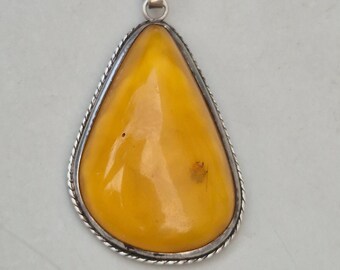 Large butterscotch amber pendant | Teardrop shape with cord wire | Vintage silver setting tested | 1950s unique piece I 14758