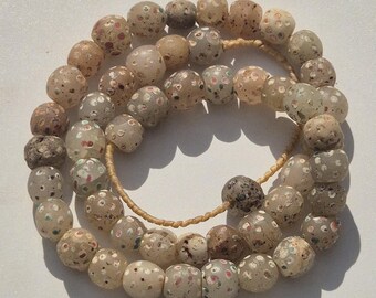 Antique Murano Eyebead strand 50 beads white with dots 60 cm Trade Beads Schmuckrausch Vintage 1391