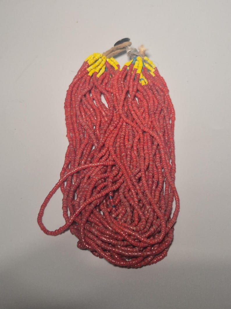 Antik Seedbead Barnhalsband, 27-trådiga röda glaspärlor, etnografiska Himalaya-smycken, Schmuckrausch Vintage 0055 bild 2