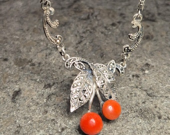 Art Nouveau necklace, silver, coral, marcasite, cherries, 45 cm, Schmuckrausch vintage 1843