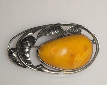 Antique butterscotch amber brooch – silver tested – oval cabochon – approx. 10.1g – vintage around 1900 – unique piece