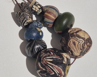 8 rare gabri beads from Afghanistan | Carnelian & Chalcedony | antique | mostly wearable | from an old collection (1394)