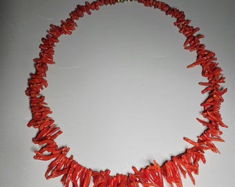 Coral necklace, branch coral, Mediterranean, Italy, 1950, untreated, 52 cm, 51.18 g, Schmuckrausch Vintage 0549