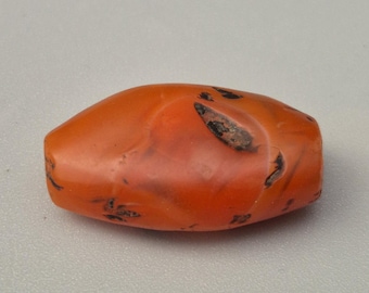 Antique Pema Raka bead from Tibet, natural carnelian, silky lustrous, symbol of protection and blessing – Vintage Jewelry Rush 0019