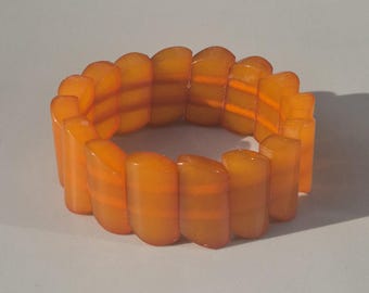 Art Deco bracelet made of pressed amber, geometric design, 16 elements, 29 g, 57 mm, honey to cognac colored – Schmuckrausch Vintage 0056