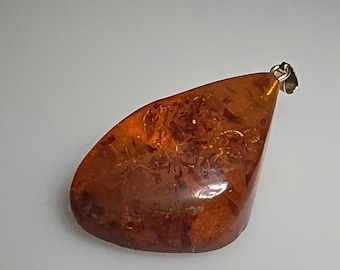 Amber pendant 1930s sun flicker Baltic drops cognac unique jewelry rush vintage 1942