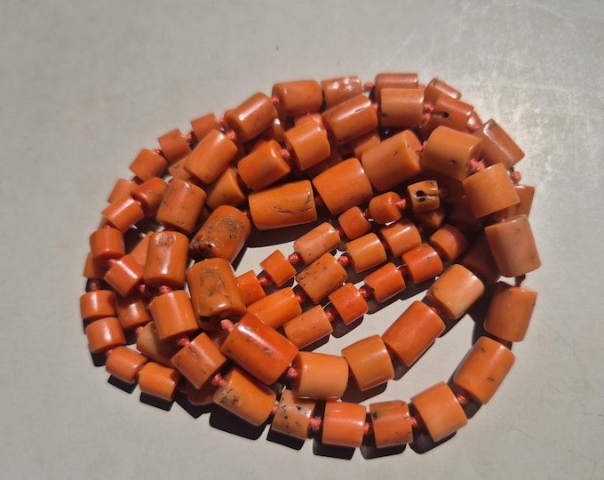 Featured listing image: Old Mediterranean coral necklace – endlessly knotted on pearl silk, 90 cm, natural cylinder shape