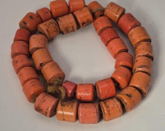 Vintage glass bead strand, Nepal salmon pink, 35 barrel-shaped beads, 12.5–18 mm, patina, Schmuckrausch vintage