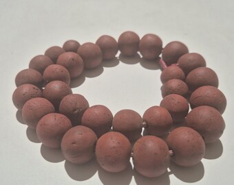 Antique Jatim Bead Strand from Java – 5th–8th century | 30 brick-red glass beads | 52 cm | Indonesia