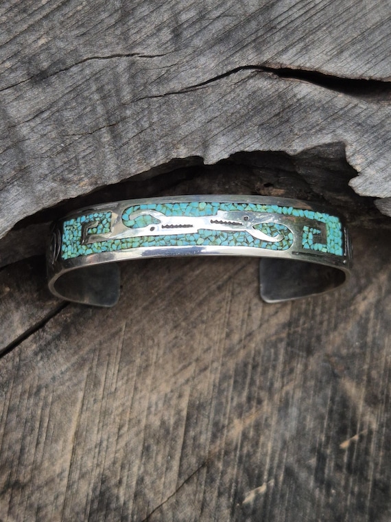 Vintage Zuni Bangle 1970s – Turquoise Mosaic Inlay – Hand-chained