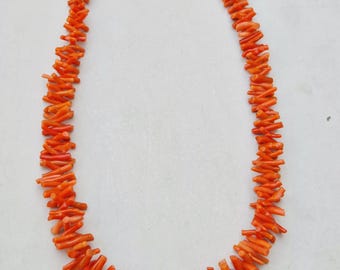 Vintage coral necklace Italy 1950 – Sardinian coral, hand-cut from twigs, 333 spring ring clasp I 1789