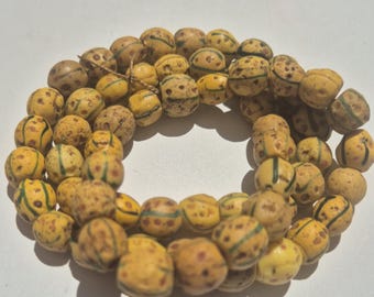 Antique strand of yellow eye beads · Murano glass · 64cm · 60 beads · 141g · Ethiopia · Trade beads · Antique glass beads · Trade Beads