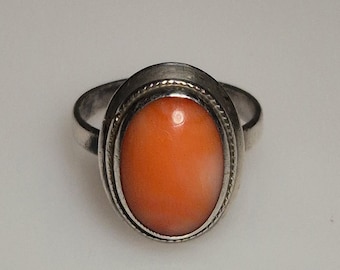 Antique silver ring with pink Mediterranean coral – angel skin – size 50 – cabochon 15×11mm – around 1900 – Schmuckrausch Vintage 1694