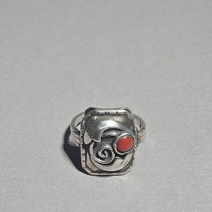 Art Nouveau Coral Ring 835 Silver | Jugendstil Germany | Handmade | Natural Mediterranean Coral | Antique Ring Size 52 I 0096