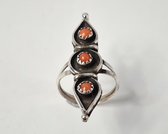 Silver ring with red coral USA Southwestern Vintage Jewelry Rush Vintage 0096