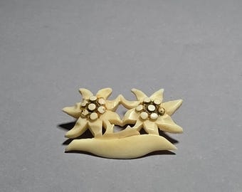 Antique Bavarian Edelweiss Brooch | Hand-Carved Bone | Germany c. 1900–1930 | Jewelry Rush Vintage I 1093