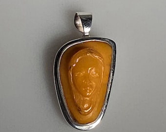 Amber cameo pendant, carved face, butterscotch, 925 silver, antique, Schmuckrausch vintage 1886