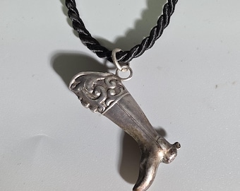 Vintage Silver Boat Necklace | Victorian Ladies Shoe Pendant | Bavarian Tracht Dirndl Oktoberfest Jewelry I SR0033