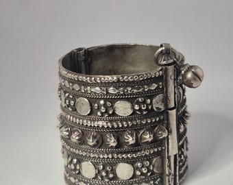 Antique silver bangle with hinge and bell, North Africa, 19th century, Schmuckrausch Vintage 1981
