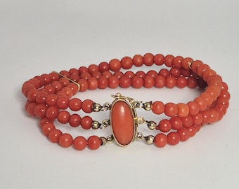 Antique coral bracelet Italy 1880 – 3-row Mediterranean coral, 750 gold with cabochon, original box Schmuckrausch Vintage 1800