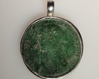 Pendant with a penny coin from 1860 – Queen Victoria – 925 silver loop – 33mm – Unique piece of jewelry I 1103