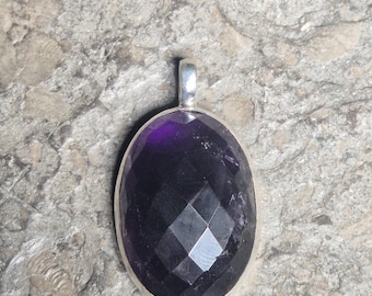 Amethyst pendant, faceted oval, 925 sterling silver · dark purple · large stone · Vintage Jewelry Rush 0405