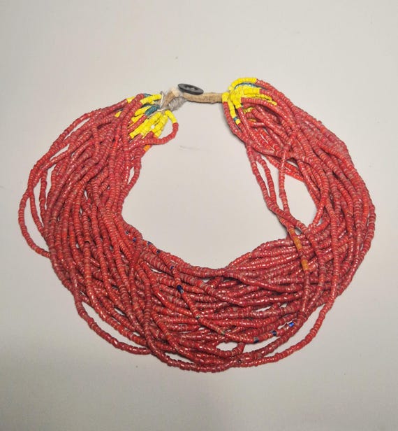Antike Seedbead-Kinderkette 27-strängig aus roten Glasperlen, ethnografischer Himalaya-Schmuck Schmuckrausch Vintage 0055