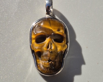 Tiger's eye skull pendant – brown-gold skull stone – 925 silver – Bali workshop circa 2000 – Vintage Jewelry Rush 0006