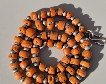 Antique coral necklace with handmade silver beads, ethnic style, orange coral, Tibetan tradition, jewelry craze, vintage 1334