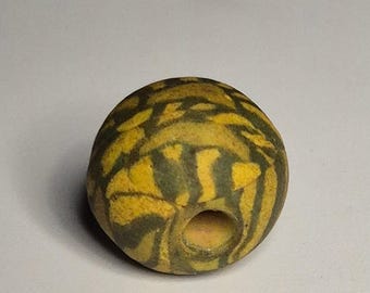 Antique Jatim glass bead from East Java | Indo-Pacific bead Ø 14.4 mm | Yellow-green | Collector's item