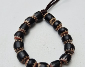 15 antique chevron beads · Black · 4-layer glass · approx. 9 x 10 mm · Trade beads · Murano & Amsterdam · 23 g