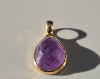 Amethyst pendant – faceted pear cut, 14K gold plated, 925 silver, violet, 5 mm eyelet, handmade – Schmuckrausch Vintage 0008