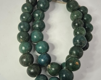Antique Jatim glass beads, green, round, Java jewelry design, jewelry frenzy, vintage 0876