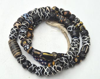 Strand of 67 antique glass beads from the African trade – Murano | 70 cm | 149 g | Eye Beads, Kingbeads, Rattlesnake, Fancybeads (1379)