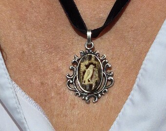 Antique pendant silver with stag horn carving bird of prey baroque setting on velvet ribbon traditional costume jewelry Bavaria jewelry rush vintage 1232