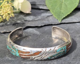 Vintage Zuni Bangle USA 1970 – Thunderbird Chip Inlay with Turquoise & Coral – Native American Jewelry Silver – Jewelry Rush Vintage 1739