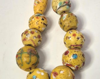 10 antique Venetian trade beads, yellow glass beads, Murano fancy beads, polychrome decor, vintage jewelry craze 0228