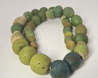 Antique Jatim glass beads, green, round, Java jewelry design, jewelry frenzy, vintage 0089