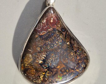 Large Boulder Opal Pendant Queensland – Drop Shape Freeform, Solid 925 Silver Setting, 34.17 g – Silvery Jewelry Rush Vintage 1920