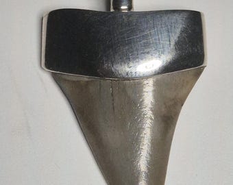 Pendant Mako Shark Isurus Hastalis fossilized shark tooth 925 Sterling silver 832