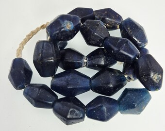Antique Jatim pearl strand cobalt blue faceted 19 large glass beads Java Jember 254 g Schmuckrausch Vintage 1907