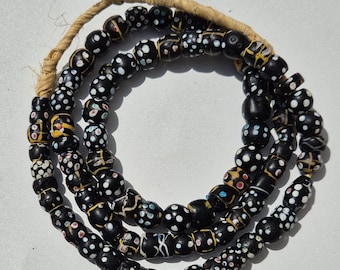 Antique strand of eye beads & fancy beads – Murano | 84 glass beads | 88cm | 138g (1369)